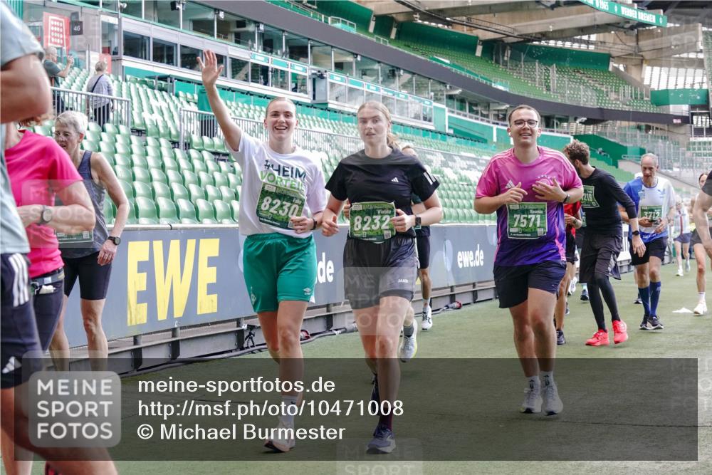 13.09.2026 - 21. swb-Marathon Bremen Michael Burmester http://msf.ph/oto/10471008 13.09.2026 13:14:30 Laufen im Stadion 266, 270, 278, 300, 349, 414, 460, 576, 600, 631, 768, 950, 956, 1005, 1008, 1047, 1143, 1392, 1408, 1426, 1573, 1596, 1641, 1818, 1819, 1991, 2024, 2035, 2079, 2233, 2235, 2314, 2359, 2387, 2412, 2439, 2457, 2466, 2484, 2494, 2521, 2540, 2564, 2612, 2665, 2690, 2691, 2693, 2737, 2773, 2816, 2829, 2838, 2861, 2865, 2884, 2887, 2921, 2958, 2972, 2978, 3016, 3111, 3209, 3253, 3277, 3304, 3313, 3355, 3378, 3405, 3428, 3653, 3661, 3670, 3680, 4034, 4080, 4306, 703 meine-sportfotos.de