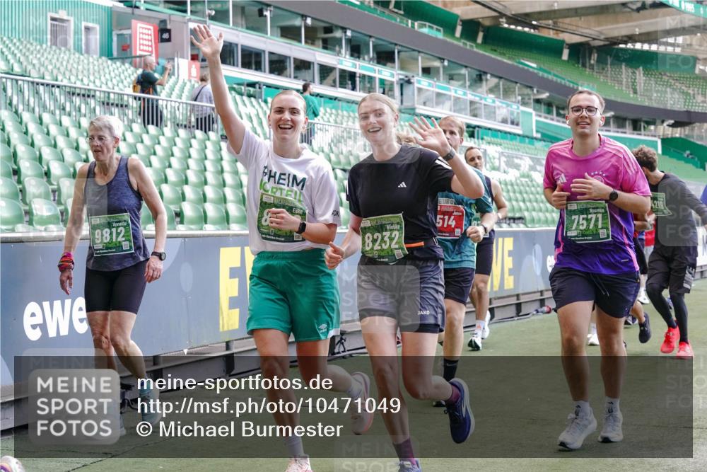 13.09.2026 - 21. swb-Marathon Bremen Michael Burmester http://msf.ph/oto/10471049 13.09.2026 13:14:30 Laufen im Stadion 266, 270, 278, 300, 349, 414, 460, 576, 600, 631, 768, 950, 956, 1005, 1008, 1047, 1143, 1392, 1408, 1426, 1573, 1596, 1641, 1818, 1819, 1991, 2024, 2035, 2079, 2233, 2235, 2314, 2359, 2387, 2412, 2439, 2457, 2466, 2484, 2494, 2521, 2540, 2564, 2612, 2665, 2690, 2691, 2693, 2737, 2773, 2816, 2829, 2838, 2861, 2865, 2884, 2887, 2921, 2958, 2972, 2978, 3016, 3111, 3209, 3253, 3277, 3304, 3313, 3355, 3378, 3405, 3428, 3653, 3661, 3670, 3680, 4034, 4080, 4306, 703 meine-sportfotos.de