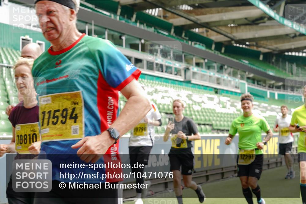 13.09.2026 - 21. swb-Marathon Bremen Michael Burmester http://msf.ph/oto/10471076 13.09.2026 10:36:46 Laufen im Stadion 10092, 10150, 10152, 10153, 10154, 10160, 10173, 10175, 10181, 10182, 10186, 10187, 10195, 10198, 10237, 10245, 10251, 10257, 10263, 10272, 10275, 10278, 10291, 10296, 10306, 10309, 10315, 10327, 10331, 10332, 10338, 10357, 10382, 10390, 10403, 10409, 10411, 10420, 10429, 10439, 10444, 10473, 10477, 10481, 10492, 10497, 10500, 10516, 10531, 10560, 10569, 10598, 10607, 10613, 10617, 10633, 10636, 10647, 10648, 10659, 10663, 10671, 10672, 10674 meine-sportfotos.de