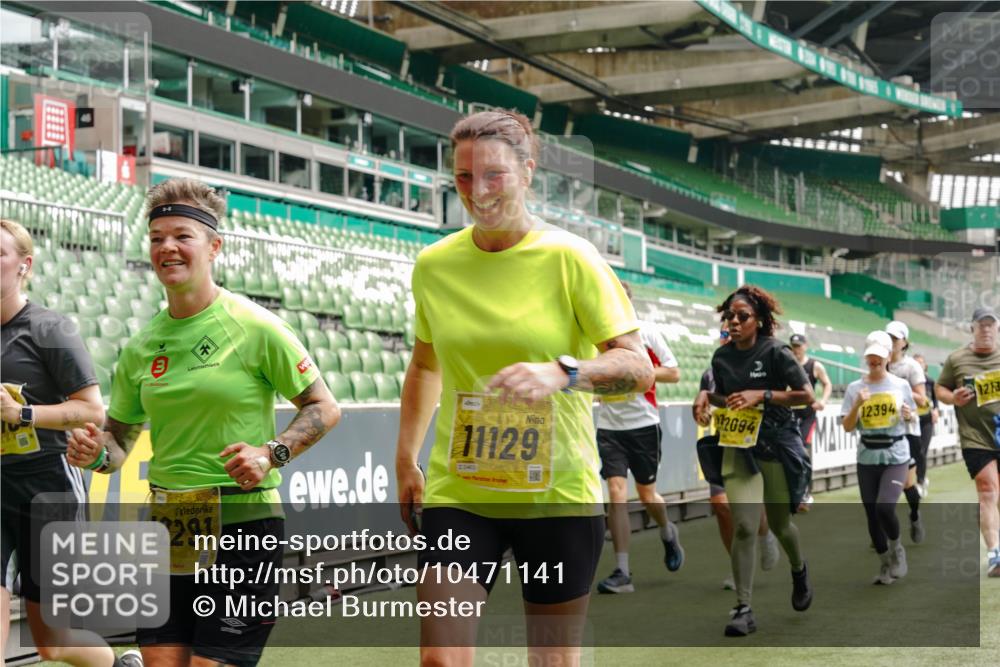 13.09.2026 - 21. swb-Marathon Bremen Michael Burmester http://msf.ph/oto/10471141 13.09.2026 10:36:47 Laufen im Stadion 10092, 10150, 10152, 10153, 10154, 10160, 10173, 10175, 10181, 10182, 10186, 10187, 10195, 10198, 10237, 10245, 10251, 10257, 10263, 10272, 10275, 10278, 10291, 10296, 10306, 10309, 10315, 10327, 10331, 10332, 10338, 10357, 10382, 10390, 10403, 10409, 10411, 10420, 10429, 10439, 10444, 10473, 10477, 10481, 10492, 10497, 10500, 10516, 10531, 10560, 10569, 10598, 10607, 10613, 10617, 10633, 10636, 10647, 10648, 10659, 10663, 10671, 10672, 10674 meine-sportfotos.de