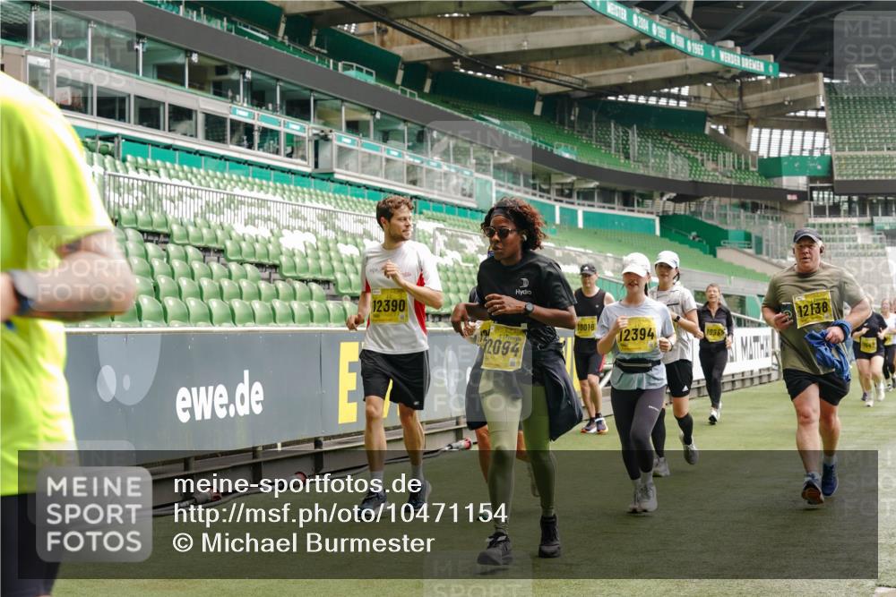 13.09.2026 - 21. swb-Marathon Bremen Michael Burmester http://msf.ph/oto/10471154 13.09.2026 10:36:48 Laufen im Stadion 10092, 10150, 10152, 10153, 10154, 10160, 10173, 10175, 10181, 10182, 10186, 10187, 10195, 10198, 10237, 10251, 10257, 10263, 10272, 10275, 10278, 10291, 10296, 10306, 10309, 10315, 10327, 10331, 10332, 10338, 10357, 10382, 10390, 10403, 10409, 10411, 10420, 10429, 10439, 10444, 10473, 10477, 10481, 10492, 10497, 10500, 10516, 10531, 10560, 10569, 10598, 10607, 10613, 10617, 10633, 10636, 10647, 10648, 10659, 10663, 10671, 10672, 10674 meine-sportfotos.de