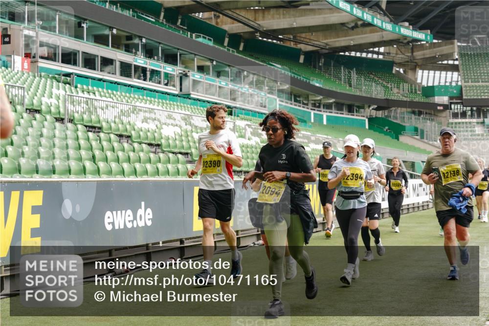 13.09.2026 - 21. swb-Marathon Bremen Michael Burmester http://msf.ph/oto/10471165 13.09.2026 10:36:48 Laufen im Stadion 10092, 10150, 10152, 10153, 10154, 10160, 10173, 10175, 10181, 10182, 10186, 10187, 10195, 10198, 10237, 10251, 10257, 10263, 10272, 10275, 10278, 10291, 10296, 10306, 10309, 10315, 10327, 10331, 10332, 10338, 10357, 10382, 10390, 10403, 10409, 10411, 10420, 10429, 10439, 10444, 10473, 10477, 10481, 10492, 10497, 10500, 10516, 10531, 10560, 10569, 10598, 10607, 10613, 10617, 10633, 10636, 10647, 10648, 10659, 10663, 10671, 10672, 10674 meine-sportfotos.de