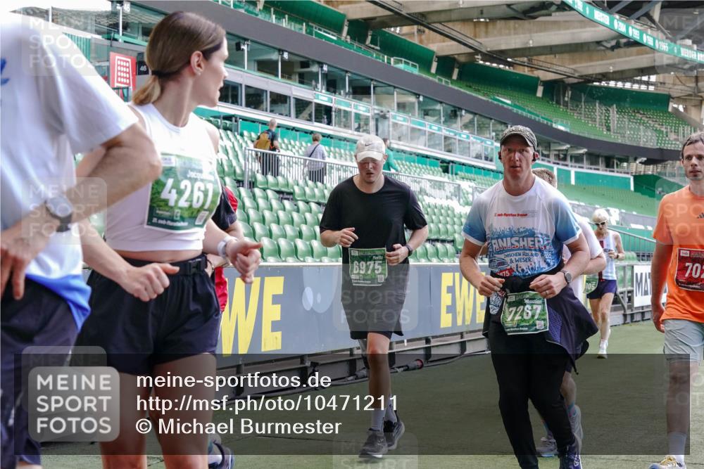 13.09.2026 - 21. swb-Marathon Bremen Michael Burmester http://msf.ph/oto/10471211 13.09.2026 13:14:35 Laufen im Stadion 263, 266, 270, 278, 300, 414, 460, 576, 600, 631, 768, 950, 956, 1005, 1008, 1047, 1143, 1392, 1408, 1426, 1573, 1596, 1818, 1819, 1991, 2024, 2035, 2079, 2233, 2235, 2314, 2359, 2387, 2412, 2457, 2466, 2484, 2494, 2521, 2540, 2564, 2612, 2665, 2690, 2691, 2693, 2737, 2760, 2773, 2816, 2829, 2838, 2859, 2861, 2865, 2887, 2921, 2958, 2972, 2978, 3016, 3111, 3209, 3277, 3304, 3313, 3355, 3378, 3405, 3428, 3653, 3661, 3670, 3680, 3829, 4034, 4080, 4306, 703 meine-sportfotos.de