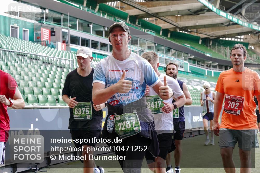 13.09.2026 - 21. swb-Marathon Bremen Michael Burmester http://msf.ph/oto/10471252 13.09.2026 13:14:36 Laufen im Stadion 263, 266, 270, 278, 300, 414, 460, 576, 600, 631, 768, 950, 956, 1005, 1008, 1047, 1143, 1392, 1408, 1426, 1573, 1596, 1818, 1819, 1991, 2024, 2035, 2079, 2233, 2235, 2314, 2359, 2387, 2412, 2457, 2466, 2484, 2494, 2521, 2540, 2564, 2612, 2665, 2690, 2691, 2693, 2737, 2760, 2816, 2829, 2838, 2859, 2861, 2865, 2887, 2921, 2958, 2972, 2978, 3016, 3111, 3209, 3277, 3304, 3355, 3378, 3405, 3428, 3653, 3661, 3670, 3680, 3829, 4034, 4080, 4306, 703 meine-sportfotos.de