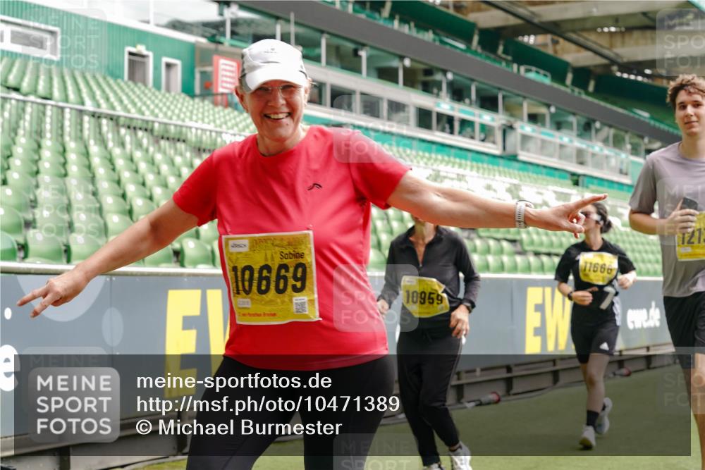 13.09.2026 - 21. swb-Marathon Bremen Michael Burmester http://msf.ph/oto/10471389 13.09.2026 10:36:54 Laufen im Stadion 10092, 10150, 10152, 10153, 10154, 10160, 10181, 10182, 10186, 10187, 10195, 10198, 10237, 10251, 10257, 10263, 10272, 10273, 10274, 10275, 10278, 10291, 10296, 10306, 10309, 10315, 10323, 10327, 10331, 10332, 10338, 10357, 10382, 10390, 10403, 10409, 10411, 10420, 10429, 10439, 10444, 10473, 10477, 10481, 10497, 10500, 10516, 10531, 10560, 10569, 10598, 10607, 10613, 10617, 10633, 10636, 10647, 10648, 10659, 10663, 10671, 10672, 10674 meine-sportfotos.de