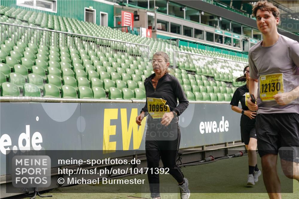 13.09.2026 - 21. swb-Marathon Bremen Michael Burmester http://msf.ph/oto/10471392 13.09.2026 10:36:55 Laufen im Stadion 10090, 10091, 10092, 10150, 10152, 10153, 10154, 10160, 10181, 10182, 10186, 10187, 10195, 10198, 10237, 10251, 10257, 10263, 10272, 10273, 10274, 10275, 10278, 10283, 10291, 10296, 10306, 10309, 10315, 10323, 10327, 10331, 10332, 10338, 10357, 10382, 10390, 10403, 10409, 10411, 10420, 10429, 10439, 10444, 10473, 10477, 10481, 10497, 10500, 10516, 10531, 10560, 10569, 10598, 10607, 10613, 10617, 10633, 10636, 10647, 10648, 10659, 10663, 10671, 10672, 10674 meine-sportfotos.de