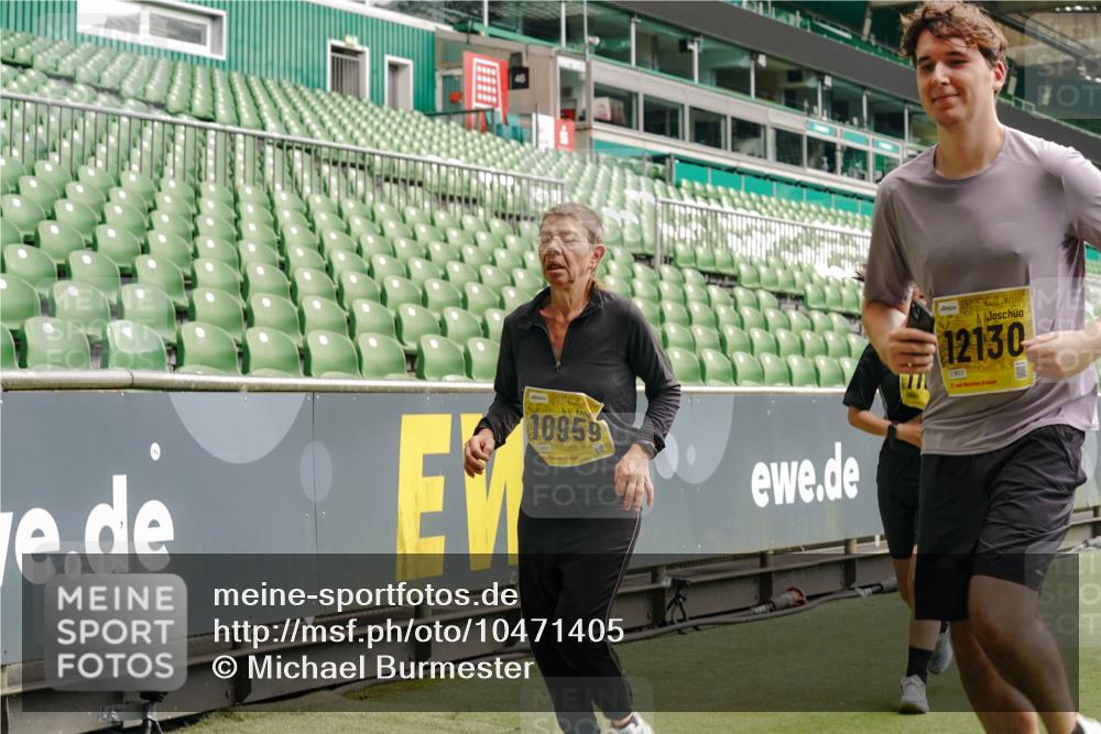 13.09.2026 - 21. swb-Marathon Bremen Michael Burmester http://msf.ph/oto/10471405 13.09.2026 10:36:55 Laufen im Stadion 10090, 10091, 10092, 10150, 10152, 10153, 10154, 10160, 10181, 10182, 10186, 10187, 10195, 10198, 10237, 10251, 10257, 10263, 10272, 10273, 10274, 10275, 10278, 10283, 10291, 10296, 10306, 10309, 10315, 10323, 10327, 10331, 10332, 10338, 10357, 10382, 10390, 10403, 10409, 10411, 10420, 10429, 10439, 10444, 10473, 10477, 10481, 10497, 10500, 10516, 10531, 10560, 10569, 10598, 10607, 10613, 10617, 10633, 10636, 10647, 10648, 10659, 10663, 10671, 10672, 10674 meine-sportfotos.de