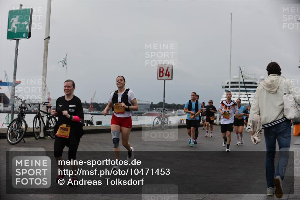 13.09.2026 - Kiel Lauf Andreas Tolksdorf http://msf.ph/oto/10471453 13.09.2026 12:19:01 Kiellinie 2688, 3115, 4 meine-sportfotos.de
