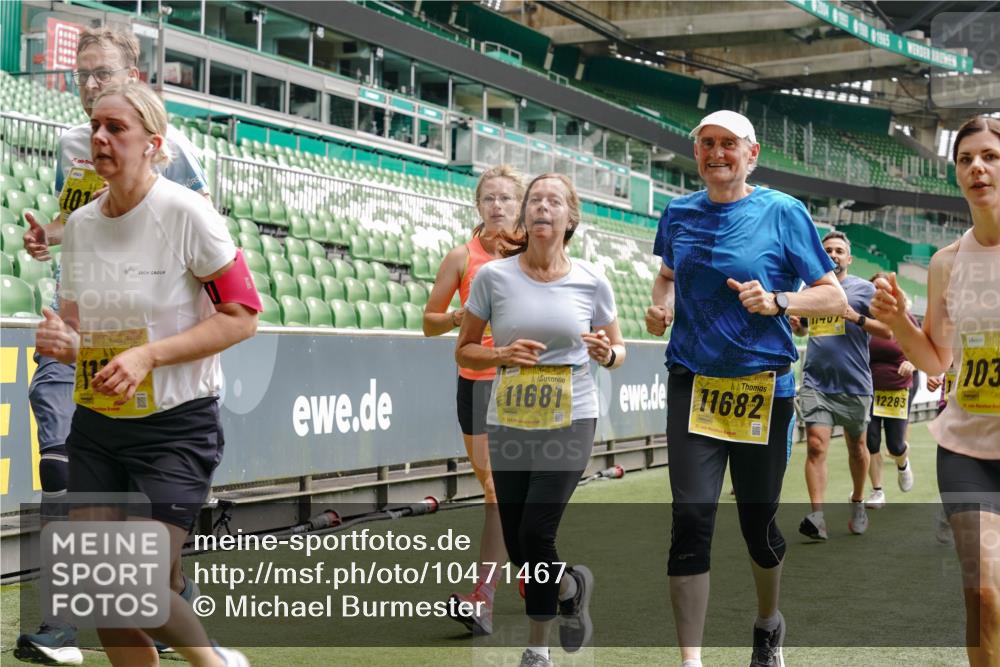 13.09.2026 - 21. swb-Marathon Bremen Michael Burmester http://msf.ph/oto/10471467 13.09.2026 10:36:59 Laufen im Stadion 10090, 10091, 10092, 10150, 10152, 10153, 10154, 10160, 10182, 10186, 10187, 10195, 10198, 10237, 10251, 10257, 10263, 10272, 10273, 10274, 10275, 10278, 10283, 10291, 10296, 10306, 10315, 10323, 10327, 10331, 10332, 10338, 10357, 10382, 10390, 10403, 10409, 10411, 10420, 10429, 10439, 10444, 10473, 10477, 10481, 10488, 10497, 10500, 10516, 10531, 10560, 10569, 10598, 10607, 10613, 10617, 10633, 10647, 10648, 10659, 10663, 10671, 10672, 10674 meine-sportfotos.de
