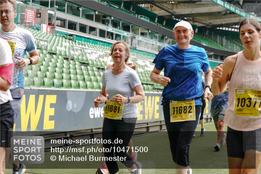 13.09.2026 - 21. swb-Marathon Bremen Michael Burmester http://msf.ph/oto/10471500 13.09.2026 10:36:59 Laufen im Stadion 10090, 10091, 10092, 10150, 10152, 10153, 10154, 10160, 10182, 10186, 10187, 10195, 10198, 10237, 10251, 10257, 10263, 10272, 10273, 10274, 10275, 10278, 10283, 10291, 10296, 10306, 10315, 10323, 10327, 10331, 10332, 10338, 10357, 10382, 10390, 10403, 10409, 10411, 10420, 10429, 10439, 10444, 10473, 10477, 10481, 10488, 10497, 10500, 10516, 10531, 10560, 10569, 10598, 10607, 10613, 10617, 10633, 10647, 10648, 10659, 10663, 10671, 10672, 10674 meine-sportfotos.de