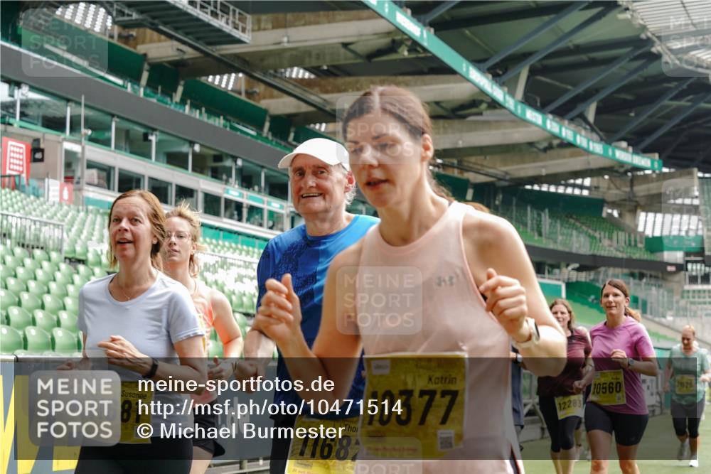 13.09.2026 - 21. swb-Marathon Bremen Michael Burmester http://msf.ph/oto/10471514 13.09.2026 10:36:59 Laufen im Stadion 10090, 10091, 10092, 10150, 10152, 10153, 10154, 10160, 10182, 10186, 10187, 10195, 10198, 10237, 10251, 10257, 10263, 10272, 10273, 10274, 10275, 10278, 10283, 10291, 10296, 10306, 10315, 10323, 10327, 10331, 10332, 10338, 10357, 10382, 10390, 10403, 10409, 10411, 10420, 10429, 10439, 10444, 10473, 10477, 10481, 10488, 10497, 10500, 10516, 10531, 10560, 10569, 10598, 10607, 10613, 10617, 10633, 10647, 10648, 10659, 10663, 10671, 10672, 10674 meine-sportfotos.de