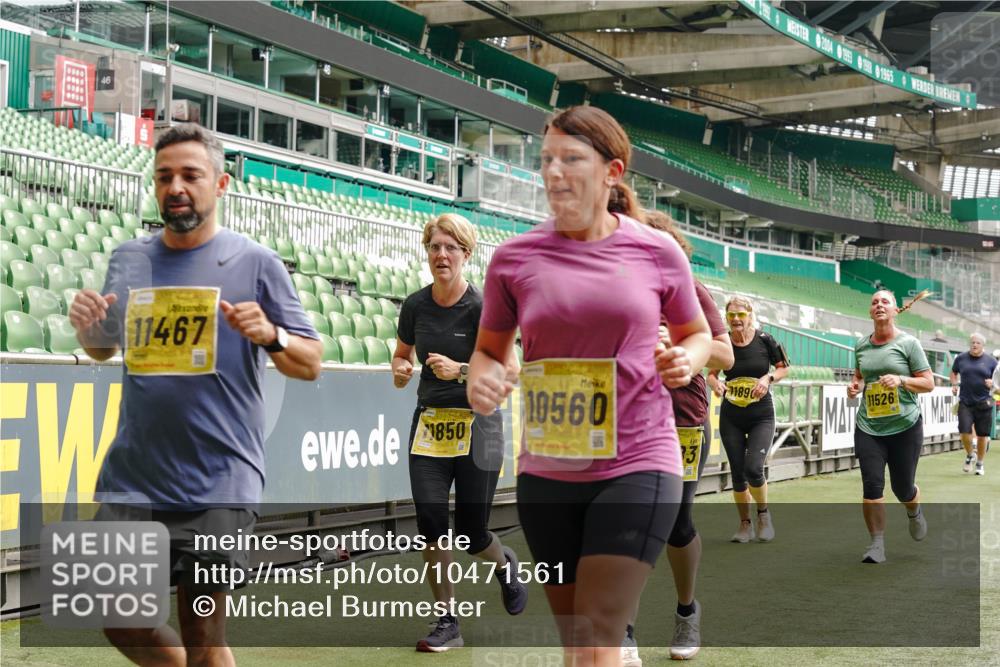 13.09.2026 - 21. swb-Marathon Bremen Michael Burmester http://msf.ph/oto/10471561 13.09.2026 10:37:01 Laufen im Stadion 10090, 10091, 10092, 10150, 10152, 10153, 10154, 10160, 10182, 10186, 10187, 10195, 10198, 10237, 10251, 10257, 10263, 10272, 10273, 10274, 10275, 10278, 10283, 10291, 10296, 10306, 10315, 10323, 10327, 10331, 10332, 10338, 10357, 10382, 10390, 10403, 10409, 10411, 10420, 10429, 10439, 10444, 10473, 10477, 10481, 10488, 10497, 10500, 10516, 10531, 10560, 10569, 10598, 10607, 10613, 10617, 10633, 10647, 10648, 10659, 10663, 10671, 10672, 10674 meine-sportfotos.de