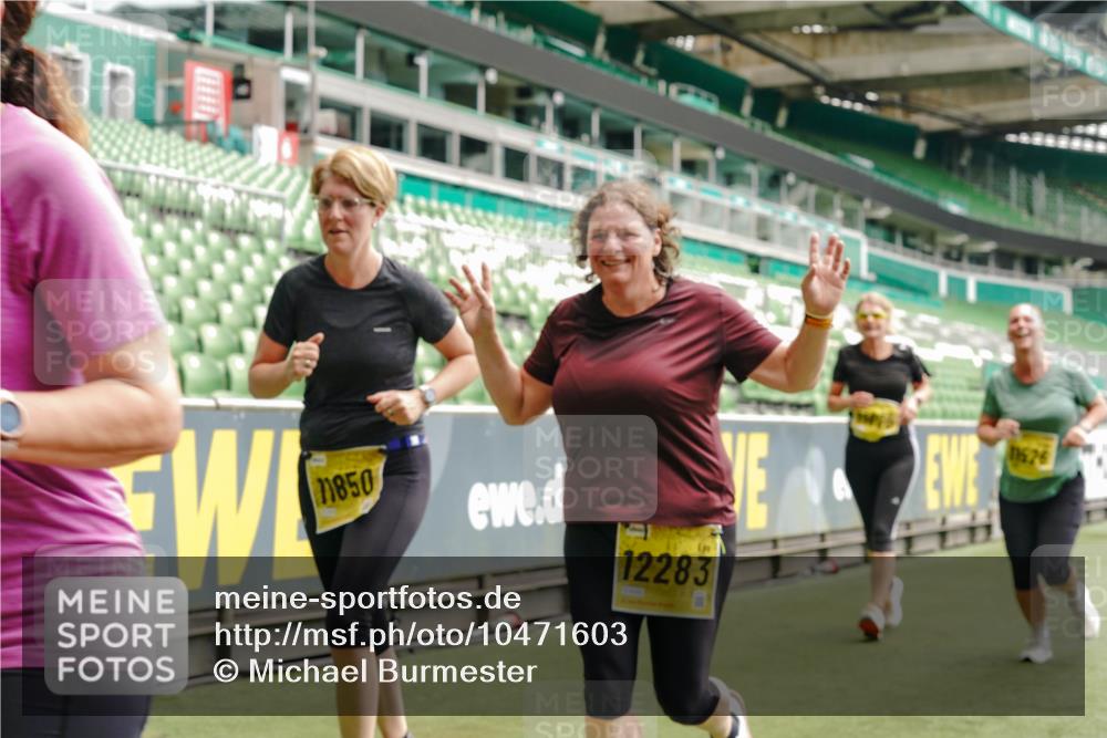 13.09.2026 - 21. swb-Marathon Bremen Michael Burmester http://msf.ph/oto/10471603 13.09.2026 10:37:02 Laufen im Stadion 10090, 10091, 10092, 10150, 10152, 10153, 10154, 10160, 10182, 10186, 10187, 10195, 10198, 10237, 10251, 10257, 10263, 10272, 10273, 10274, 10275, 10278, 10283, 10291, 10296, 10306, 10315, 10323, 10327, 10331, 10332, 10338, 10357, 10382, 10390, 10403, 10409, 10411, 10420, 10429, 10439, 10444, 10473, 10477, 10481, 10488, 10497, 10500, 10516, 10531, 10560, 10569, 10598, 10607, 10613, 10617, 10633, 10647, 10648, 10659, 10663, 10671, 10672, 10674 meine-sportfotos.de