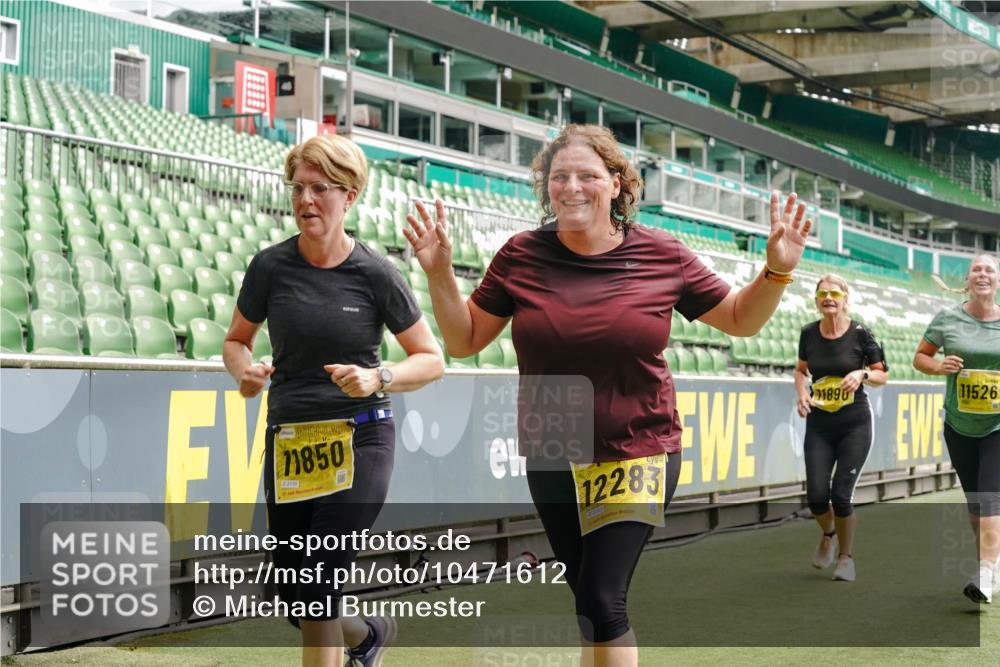 13.09.2026 - 21. swb-Marathon Bremen Michael Burmester http://msf.ph/oto/10471612 13.09.2026 10:37:02 Laufen im Stadion 10090, 10091, 10092, 10150, 10152, 10153, 10154, 10160, 10182, 10186, 10187, 10195, 10198, 10237, 10251, 10257, 10263, 10272, 10273, 10274, 10275, 10278, 10283, 10291, 10296, 10306, 10315, 10323, 10327, 10331, 10332, 10338, 10357, 10382, 10390, 10403, 10409, 10411, 10420, 10429, 10439, 10444, 10473, 10477, 10481, 10488, 10497, 10500, 10516, 10531, 10560, 10569, 10598, 10607, 10613, 10617, 10633, 10647, 10648, 10659, 10663, 10671, 10672, 10674 meine-sportfotos.de
