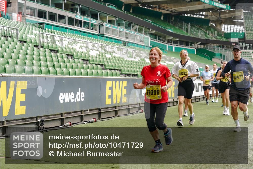 13.09.2026 - 21. swb-Marathon Bremen Michael Burmester http://msf.ph/oto/10471729 13.09.2026 10:37:05 Laufen im Stadion 10090, 10091, 10092, 10150, 10152, 10153, 10154, 10160, 10182, 10186, 10187, 10195, 10198, 10237, 10251, 10257, 10263, 10272, 10273, 10274, 10275, 10278, 10283, 10291, 10296, 10306, 10315, 10323, 10327, 10331, 10332, 10338, 10357, 10382, 10390, 10403, 10409, 10411, 10420, 10429, 10439, 10444, 10473, 10477, 10481, 10488, 10497, 10500, 10516, 10531, 10560, 10569, 10598, 10607, 10613, 10617, 10633, 10647, 10648, 10659, 10663, 10671, 10672, 10674 meine-sportfotos.de