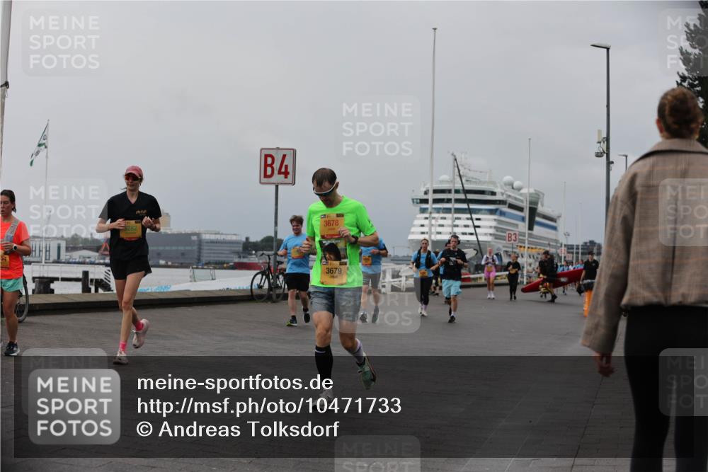 13.09.2026 - Kiel Lauf Andreas Tolksdorf http://msf.ph/oto/10471733 13.09.2026 12:19:22 Kiellinie 5282, 4, 3678, 3, 3679 meine-sportfotos.de