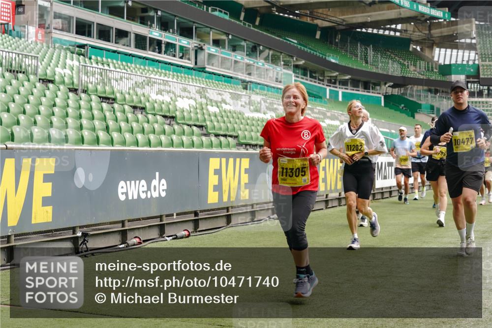 13.09.2026 - 21. swb-Marathon Bremen Michael Burmester http://msf.ph/oto/10471740 13.09.2026 10:37:05 Laufen im Stadion 10090, 10091, 10092, 10150, 10152, 10153, 10154, 10160, 10182, 10186, 10187, 10195, 10198, 10237, 10251, 10257, 10263, 10272, 10273, 10274, 10275, 10278, 10283, 10291, 10296, 10306, 10315, 10323, 10327, 10331, 10332, 10338, 10357, 10382, 10390, 10403, 10409, 10411, 10420, 10429, 10439, 10444, 10473, 10477, 10481, 10488, 10497, 10500, 10516, 10531, 10560, 10569, 10598, 10607, 10613, 10617, 10633, 10647, 10648, 10659, 10663, 10671, 10672, 10674 meine-sportfotos.de