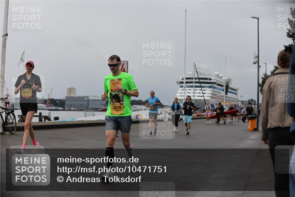 13.09.2026 - Kiel Lauf Andreas Tolksdorf http://msf.ph/oto/10471751 13.09.2026 12:19:23 Kiellinie 5282, 1, 39, 3678, 2, 4, 38, 3679, 3 meine-sportfotos.de