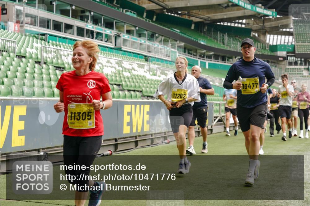 13.09.2026 - 21. swb-Marathon Bremen Michael Burmester http://msf.ph/oto/10471776 13.09.2026 10:37:06 Laufen im Stadion 10090, 10091, 10092, 10150, 10152, 10153, 10154, 10160, 10182, 10186, 10187, 10195, 10198, 10237, 10251, 10257, 10263, 10272, 10273, 10274, 10275, 10278, 10283, 10291, 10296, 10306, 10315, 10323, 10327, 10331, 10332, 10338, 10357, 10382, 10390, 10403, 10409, 10411, 10420, 10429, 10439, 10444, 10473, 10477, 10481, 10488, 10497, 10500, 10516, 10531, 10560, 10569, 10598, 10607, 10613, 10617, 10633, 10647, 10648, 10659, 10663, 10671, 10672, 10674 meine-sportfotos.de
