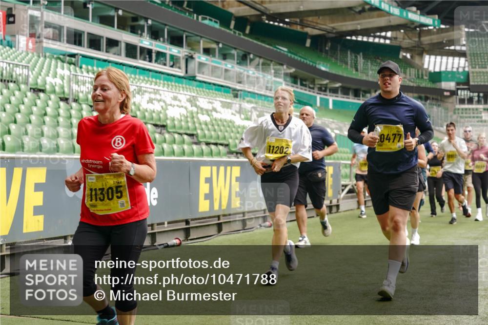 13.09.2026 - 21. swb-Marathon Bremen Michael Burmester http://msf.ph/oto/10471788 13.09.2026 10:37:06 Laufen im Stadion 10090, 10091, 10092, 10150, 10152, 10153, 10154, 10160, 10182, 10186, 10187, 10195, 10198, 10237, 10251, 10257, 10263, 10272, 10273, 10274, 10275, 10278, 10283, 10291, 10296, 10306, 10315, 10323, 10327, 10331, 10332, 10338, 10357, 10382, 10390, 10403, 10409, 10411, 10420, 10429, 10439, 10444, 10473, 10477, 10481, 10488, 10497, 10500, 10516, 10531, 10560, 10569, 10598, 10607, 10613, 10617, 10633, 10647, 10648, 10659, 10663, 10671, 10672, 10674 meine-sportfotos.de