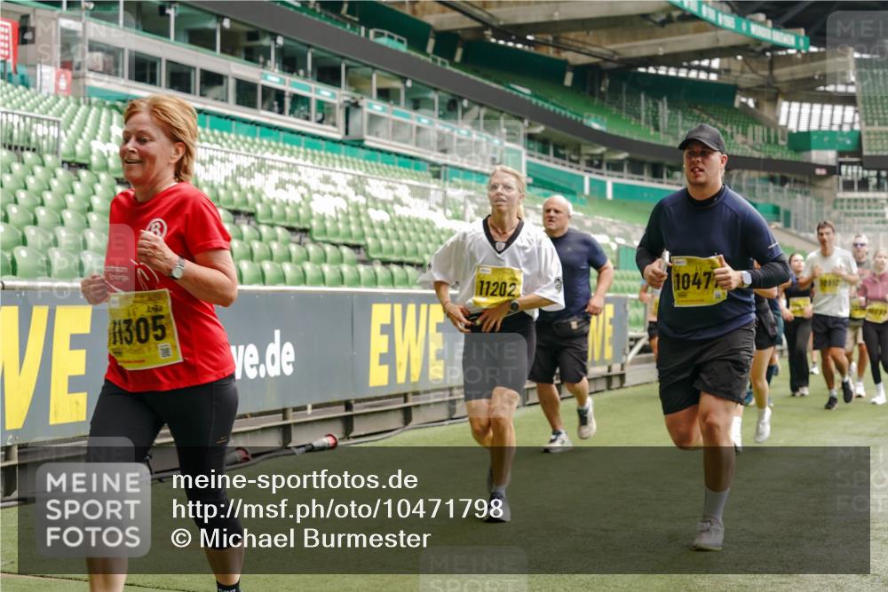 13.09.2026 - 21. swb-Marathon Bremen Michael Burmester http://msf.ph/oto/10471798 13.09.2026 10:37:07 Laufen im Stadion 10090, 10091, 10092, 10150, 10152, 10153, 10154, 10160, 10182, 10186, 10187, 10195, 10198, 10237, 10251, 10257, 10263, 10272, 10273, 10274, 10275, 10278, 10283, 10291, 10296, 10306, 10315, 10323, 10327, 10331, 10332, 10338, 10357, 10375, 10382, 10390, 10403, 10409, 10411, 10420, 10429, 10439, 10444, 10473, 10477, 10481, 10488, 10497, 10500, 10516, 10531, 10560, 10569, 10598, 10607, 10613, 10617, 10633, 10647, 10648, 10659, 10663, 10671, 10672, 10674 meine-sportfotos.de