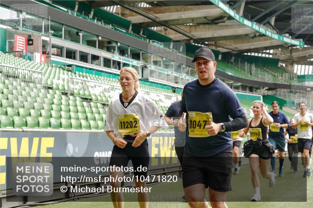 13.09.2026 - 21. swb-Marathon Bremen Michael Burmester http://msf.ph/oto/10471820 13.09.2026 10:37:07 Laufen im Stadion 10090, 10091, 10092, 10150, 10152, 10153, 10154, 10160, 10182, 10186, 10187, 10195, 10198, 10237, 10251, 10257, 10263, 10272, 10273, 10274, 10275, 10278, 10283, 10291, 10296, 10306, 10315, 10323, 10327, 10331, 10332, 10338, 10357, 10375, 10382, 10390, 10403, 10409, 10411, 10420, 10429, 10439, 10444, 10473, 10477, 10481, 10488, 10497, 10500, 10516, 10531, 10560, 10569, 10598, 10607, 10613, 10617, 10633, 10647, 10648, 10659, 10663, 10671, 10672, 10674 meine-sportfotos.de