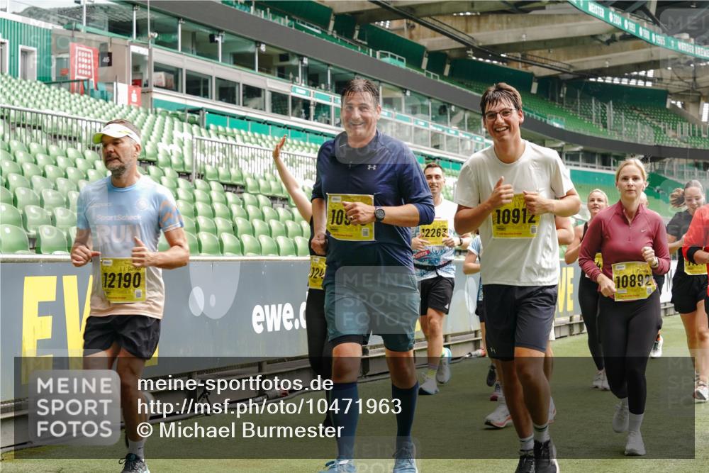 13.09.2026 - 21. swb-Marathon Bremen Michael Burmester http://msf.ph/oto/10471963 13.09.2026 10:37:11 Laufen im Stadion 10090, 10091, 10092, 10150, 10152, 10153, 10154, 10160, 10186, 10187, 10198, 10237, 10251, 10257, 10263, 10272, 10273, 10274, 10275, 10278, 10283, 10291, 10296, 10306, 10315, 10323, 10327, 10331, 10332, 10338, 10357, 10370, 10375, 10376, 10382, 10390, 10403, 10411, 10420, 10429, 10432, 10439, 10444, 10473, 10481, 10488, 10497, 10500, 10516, 10531, 10560, 10569, 10598, 10607, 10613, 10633, 10647, 10648, 10654, 10659, 10663, 10671, 10672, 10674 meine-sportfotos.de