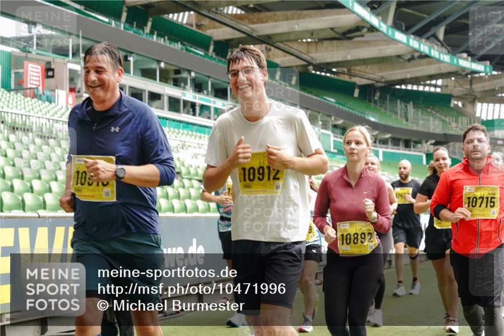 13.09.2026 - 21. swb-Marathon Bremen Michael Burmester http://msf.ph/oto/10471996 13.09.2026 10:37:12 Laufen im Stadion 10090, 10091, 10092, 10150, 10152, 10153, 10154, 10160, 10186, 10187, 10198, 10237, 10251, 10257, 10263, 10272, 10273, 10274, 10275, 10278, 10283, 10291, 10296, 10306, 10315, 10323, 10327, 10331, 10332, 10338, 10357, 10370, 10375, 10376, 10382, 10390, 10403, 10411, 10420, 10429, 10432, 10439, 10444, 10473, 10481, 10488, 10497, 10500, 10516, 10531, 10560, 10569, 10598, 10607, 10613, 10633, 10647, 10648, 10654, 10659, 10663, 10671, 10672, 10674 meine-sportfotos.de
