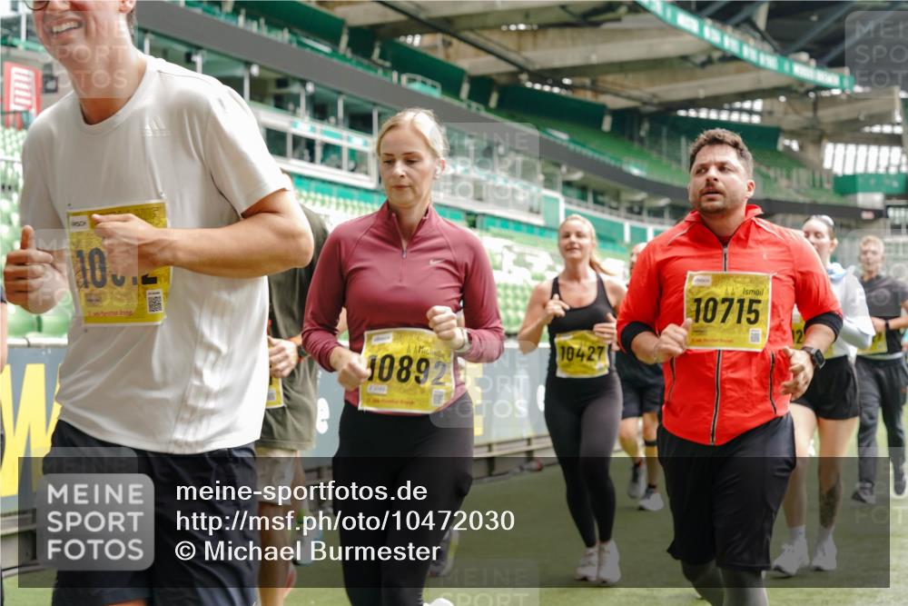 13.09.2026 - 21. swb-Marathon Bremen Michael Burmester http://msf.ph/oto/10472030 13.09.2026 10:37:13 Laufen im Stadion 10090, 10091, 10092, 10150, 10152, 10153, 10154, 10160, 10186, 10187, 10198, 10237, 10251, 10257, 10263, 10272, 10273, 10274, 10275, 10278, 10283, 10291, 10296, 10306, 10315, 10323, 10327, 10331, 10332, 10338, 10357, 10370, 10375, 10376, 10382, 10390, 10403, 10411, 10420, 10429, 10432, 10439, 10444, 10473, 10481, 10488, 10497, 10500, 10516, 10531, 10560, 10569, 10598, 10607, 10613, 10633, 10647, 10648, 10654, 10659, 10663, 10671, 10672, 10674 meine-sportfotos.de