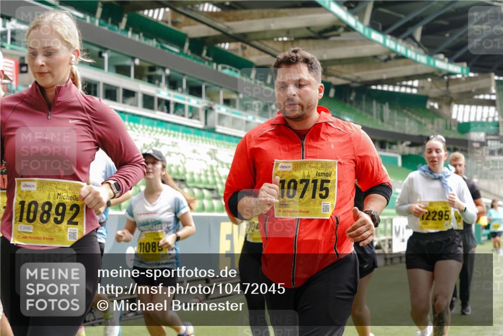 13.09.2026 - 21. swb-Marathon Bremen Michael Burmester http://msf.ph/oto/10472045 13.09.2026 10:37:13 Laufen im Stadion 10090, 10091, 10092, 10150, 10152, 10153, 10154, 10160, 10186, 10187, 10198, 10237, 10251, 10257, 10263, 10272, 10273, 10274, 10275, 10278, 10283, 10291, 10296, 10306, 10315, 10323, 10327, 10331, 10332, 10338, 10357, 10370, 10375, 10376, 10382, 10390, 10403, 10411, 10420, 10429, 10432, 10439, 10444, 10473, 10481, 10488, 10497, 10500, 10516, 10531, 10560, 10569, 10598, 10607, 10613, 10633, 10647, 10648, 10654, 10659, 10663, 10671, 10672, 10674 meine-sportfotos.de