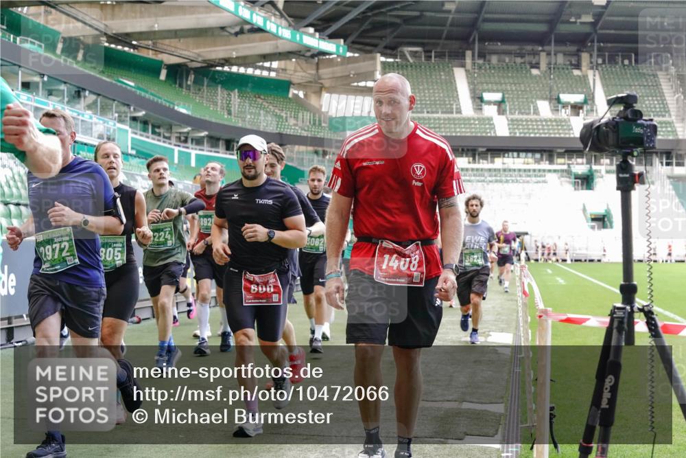 13.09.2026 - 21. swb-Marathon Bremen Michael Burmester http://msf.ph/oto/10472066 13.09.2026 13:14:58 Laufen im Stadion 143, 263, 266, 300, 414, 460, 600, 631, 768, 956, 1008, 1047, 1392, 1408, 1573, 1596, 1818, 1819, 1874, 2024, 2035, 2079, 2233, 2235, 2314, 2359, 2385, 2386, 2387, 2412, 2457, 2466, 2484, 2494, 2521, 2540, 2564, 2667, 2690, 2691, 2693, 2737, 2760, 2783, 2829, 2838, 2859, 2861, 2865, 2874, 2887, 2958, 2972, 2978, 3075, 3111, 3157, 3165, 3185, 3209, 3265, 3304, 3355, 3378, 3382, 3405, 3428, 3653, 3661, 3670, 3680, 3829, 4034, 4080, 4306, 703 meine-sportfotos.de
