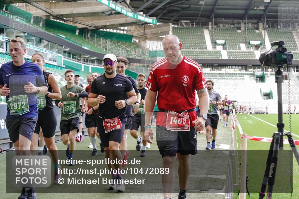13.09.2026 - 21. swb-Marathon Bremen Michael Burmester http://msf.ph/oto/10472089 13.09.2026 13:14:58 Laufen im Stadion 143, 263, 266, 300, 414, 460, 600, 631, 768, 956, 1008, 1047, 1392, 1408, 1573, 1596, 1818, 1819, 1874, 2024, 2035, 2079, 2233, 2235, 2314, 2359, 2385, 2386, 2387, 2412, 2457, 2466, 2484, 2494, 2521, 2540, 2564, 2667, 2690, 2691, 2693, 2737, 2760, 2783, 2829, 2838, 2859, 2861, 2865, 2874, 2887, 2958, 2972, 2978, 3075, 3111, 3157, 3165, 3185, 3209, 3265, 3304, 3355, 3378, 3382, 3405, 3428, 3653, 3661, 3670, 3680, 3829, 4034, 4080, 4306, 703 meine-sportfotos.de