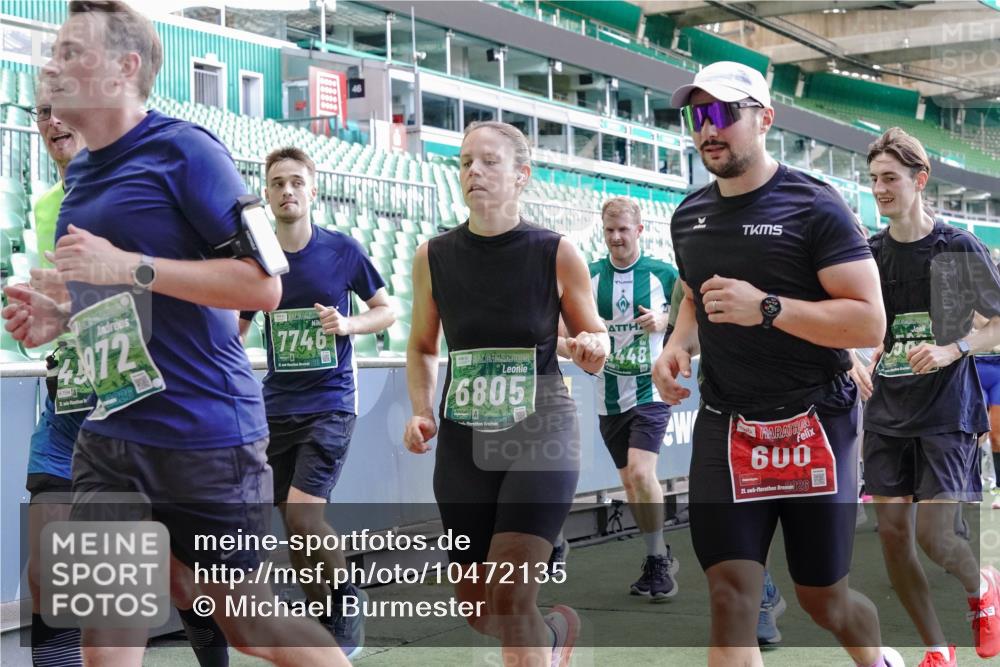 13.09.2026 - 21. swb-Marathon Bremen Michael Burmester http://msf.ph/oto/10472135 13.09.2026 13:14:59 Laufen im Stadion 143, 263, 266, 300, 414, 460, 631, 768, 956, 1008, 1047, 1392, 1408, 1573, 1596, 1818, 1819, 1874, 2024, 2035, 2079, 2233, 2235, 2314, 2359, 2385, 2386, 2387, 2412, 2457, 2466, 2484, 2494, 2521, 2540, 2564, 2667, 2690, 2691, 2693, 2737, 2760, 2783, 2829, 2838, 2859, 2861, 2865, 2874, 2887, 2958, 2978, 3075, 3111, 3157, 3165, 3185, 3209, 3265, 3304, 3355, 3378, 3382, 3405, 3428, 3653, 3661, 3670, 3680, 3829, 4034, 4080, 4306, 703 meine-sportfotos.de