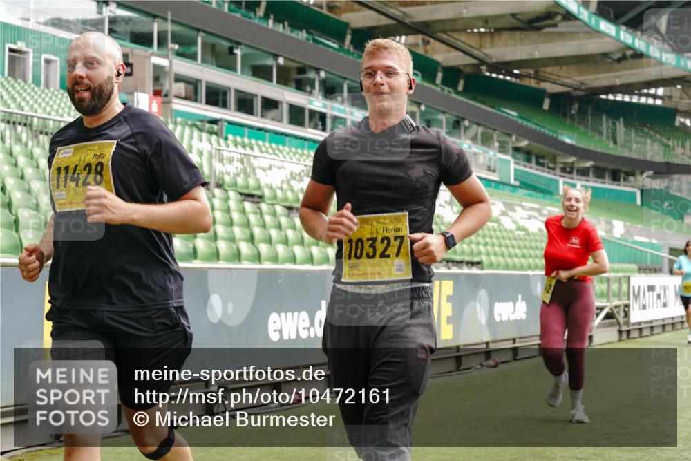 13.09.2026 - 21. swb-Marathon Bremen Michael Burmester http://msf.ph/oto/10472161 13.09.2026 10:37:16 Laufen im Stadion 10090, 10091, 10092, 10150, 10152, 10153, 10154, 10160, 10186, 10187, 10190, 10198, 10237, 10251, 10257, 10263, 10272, 10273, 10274, 10275, 10278, 10283, 10291, 10296, 10305, 10306, 10315, 10323, 10327, 10331, 10332, 10338, 10357, 10370, 10375, 10376, 10382, 10390, 10403, 10411, 10420, 10429, 10432, 10439, 10444, 10473, 10481, 10488, 10497, 10500, 10516, 10531, 10560, 10569, 10598, 10607, 10613, 10633, 10647, 10648, 10654, 10659, 10663, 10671, 10672, 10674 meine-sportfotos.de