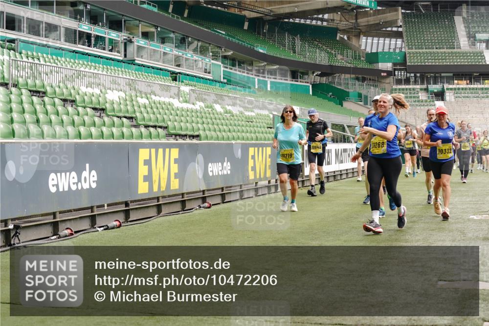 13.09.2026 - 21. swb-Marathon Bremen Michael Burmester http://msf.ph/oto/10472206 13.09.2026 10:37:19 Laufen im Stadion 10090, 10091, 10092, 10150, 10153, 10154, 10160, 10186, 10187, 10190, 10198, 10237, 10251, 10257, 10263, 10272, 10273, 10274, 10275, 10278, 10283, 10291, 10296, 10305, 10306, 10315, 10323, 10327, 10331, 10332, 10338, 10370, 10375, 10376, 10382, 10390, 10403, 10411, 10420, 10429, 10432, 10439, 10444, 10465, 10473, 10481, 10488, 10497, 10500, 10516, 10531, 10560, 10569, 10598, 10607, 10613, 10633, 10647, 10648, 10654, 10659, 10663, 10671, 10672, 10674, 10823 meine-sportfotos.de