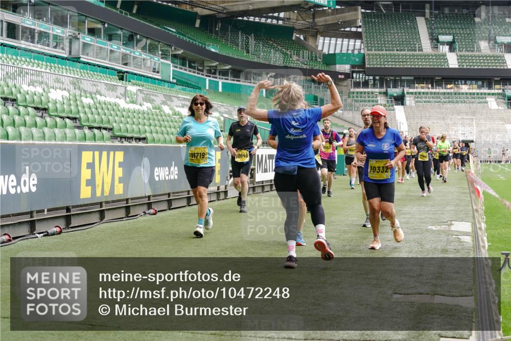 13.09.2026 - 21. swb-Marathon Bremen Michael Burmester http://msf.ph/oto/10472248 13.09.2026 10:37:21 Laufen im Stadion 10090, 10091, 10092, 10150, 10153, 10154, 10160, 10186, 10187, 10190, 10198, 10237, 10251, 10257, 10263, 10272, 10273, 10274, 10275, 10278, 10283, 10291, 10296, 10305, 10306, 10315, 10323, 10327, 10331, 10332, 10338, 10370, 10375, 10376, 10382, 10390, 10403, 10411, 10420, 10429, 10432, 10439, 10444, 10465, 10481, 10488, 10497, 10500, 10516, 10531, 10560, 10569, 10598, 10607, 10613, 10633, 10647, 10648, 10654, 10659, 10663, 10671, 10672, 10674, 10823 meine-sportfotos.de