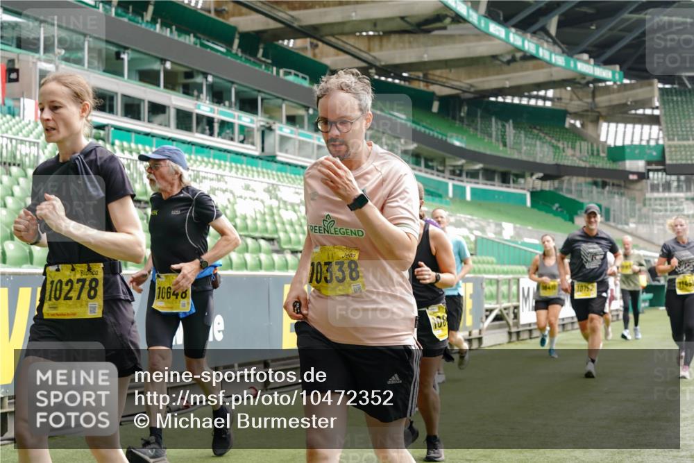 13.09.2026 - 21. swb-Marathon Bremen Michael Burmester http://msf.ph/oto/10472352 13.09.2026 10:37:25 Laufen im Stadion 10090, 10091, 10092, 10150, 10153, 10154, 10160, 10186, 10187, 10190, 10198, 10205, 10237, 10251, 10257, 10263, 10272, 10273, 10274, 10275, 10278, 10283, 10291, 10296, 10305, 10315, 10323, 10327, 10331, 10332, 10338, 10370, 10375, 10376, 10382, 10390, 10403, 10411, 10420, 10429, 10432, 10439, 10444, 10465, 10481, 10488, 10497, 10500, 10516, 10531, 10560, 10569, 10598, 10607, 10613, 10633, 10647, 10648, 10654, 10659, 10663, 10674, 10823 meine-sportfotos.de