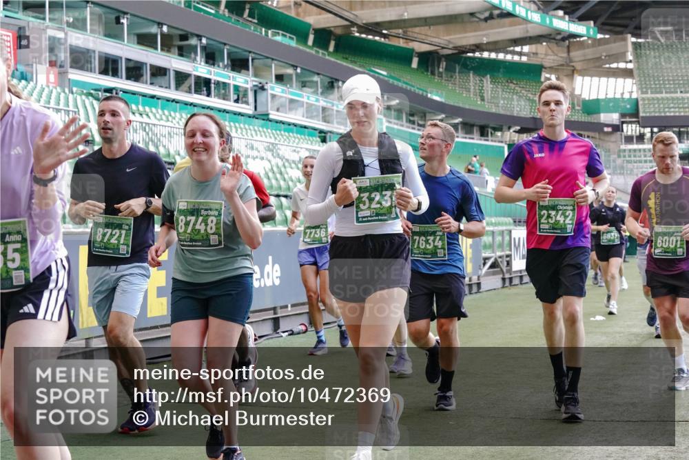 13.09.2026 - 21. swb-Marathon Bremen Michael Burmester http://msf.ph/oto/10472369 13.09.2026 13:15:07 Laufen im Stadion 143, 263, 266, 300, 414, 460, 598, 631, 768, 956, 1008, 1047, 1392, 1408, 1573, 1818, 1819, 1874, 2013, 2024, 2035, 2218, 2233, 2235, 2314, 2359, 2385, 2386, 2387, 2412, 2457, 2466, 2468, 2484, 2494, 2521, 2540, 2564, 2667, 2690, 2691, 2693, 2737, 2760, 2783, 2829, 2838, 2859, 2861, 2865, 2874, 2887, 2958, 2978, 3001, 3075, 3111, 3157, 3165, 3185, 3209, 3237, 3265, 3304, 3355, 3378, 3382, 3405, 3428, 3486, 3653, 3661, 3670, 3680, 3829, 4034, 4080, 4306, 703 meine-sportfotos.de
