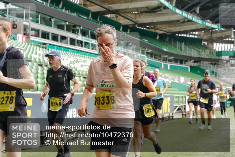 13.09.2026 - 21. swb-Marathon Bremen Michael Burmester http://msf.ph/oto/10472376 13.09.2026 10:37:25 Laufen im Stadion 10090, 10091, 10092, 10150, 10153, 10154, 10160, 10186, 10187, 10190, 10198, 10205, 10237, 10251, 10257, 10263, 10272, 10273, 10274, 10275, 10278, 10283, 10291, 10296, 10305, 10315, 10323, 10327, 10331, 10332, 10338, 10370, 10375, 10376, 10382, 10390, 10403, 10411, 10420, 10429, 10432, 10439, 10444, 10465, 10481, 10488, 10497, 10500, 10516, 10531, 10560, 10569, 10598, 10607, 10613, 10633, 10647, 10648, 10654, 10659, 10663, 10674, 10823 meine-sportfotos.de