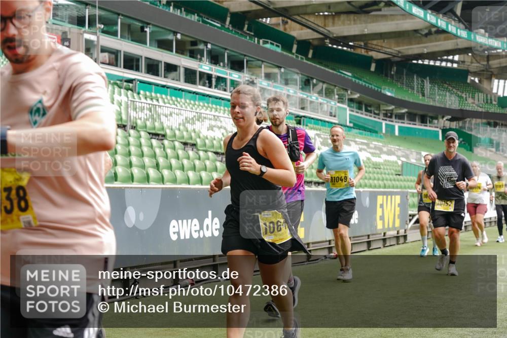 13.09.2026 - 21. swb-Marathon Bremen Michael Burmester http://msf.ph/oto/10472386 13.09.2026 10:37:25 Laufen im Stadion 10090, 10091, 10092, 10150, 10153, 10154, 10160, 10186, 10187, 10190, 10198, 10205, 10237, 10251, 10257, 10263, 10272, 10273, 10274, 10275, 10278, 10283, 10291, 10296, 10305, 10315, 10323, 10327, 10331, 10332, 10338, 10370, 10375, 10376, 10382, 10390, 10403, 10411, 10420, 10429, 10432, 10439, 10444, 10465, 10481, 10488, 10497, 10500, 10516, 10531, 10560, 10569, 10598, 10607, 10613, 10633, 10647, 10648, 10654, 10659, 10663, 10674, 10823 meine-sportfotos.de