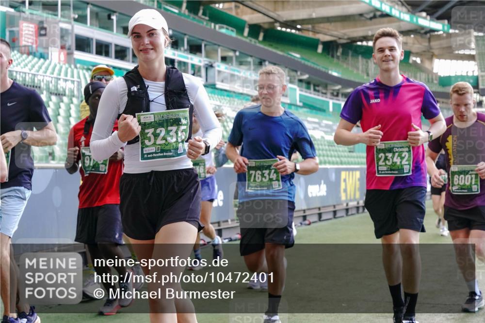 13.09.2026 - 21. swb-Marathon Bremen Michael Burmester http://msf.ph/oto/10472401 13.09.2026 13:15:08 Laufen im Stadion 143, 263, 266, 300, 414, 460, 598, 631, 768, 956, 1008, 1047, 1392, 1408, 1573, 1818, 1819, 1874, 2013, 2024, 2035, 2218, 2233, 2235, 2314, 2359, 2385, 2386, 2387, 2412, 2457, 2466, 2468, 2484, 2494, 2521, 2540, 2564, 2667, 2690, 2691, 2693, 2737, 2760, 2783, 2829, 2838, 2859, 2861, 2865, 2874, 2887, 2958, 2978, 3001, 3075, 3111, 3157, 3165, 3185, 3209, 3237, 3265, 3304, 3355, 3378, 3382, 3405, 3428, 3486, 3653, 3661, 3670, 3680, 3829, 4034, 4080, 4306, 703 meine-sportfotos.de