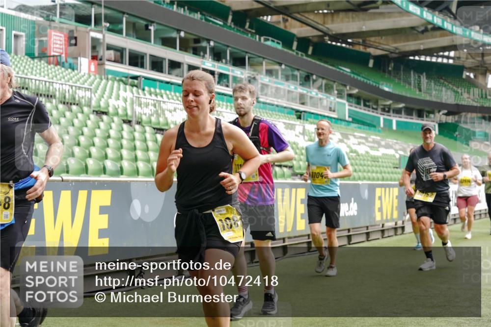 13.09.2026 - 21. swb-Marathon Bremen Michael Burmester http://msf.ph/oto/10472418 13.09.2026 10:37:26 Laufen im Stadion 10090, 10091, 10092, 10150, 10153, 10154, 10160, 10186, 10187, 10190, 10198, 10205, 10237, 10251, 10257, 10263, 10272, 10273, 10274, 10275, 10278, 10283, 10291, 10296, 10305, 10315, 10323, 10327, 10331, 10332, 10338, 10370, 10375, 10376, 10382, 10390, 10403, 10411, 10420, 10429, 10432, 10439, 10444, 10465, 10481, 10488, 10497, 10500, 10516, 10531, 10560, 10569, 10598, 10607, 10613, 10633, 10647, 10648, 10654, 10659, 10663, 10674, 10823 meine-sportfotos.de