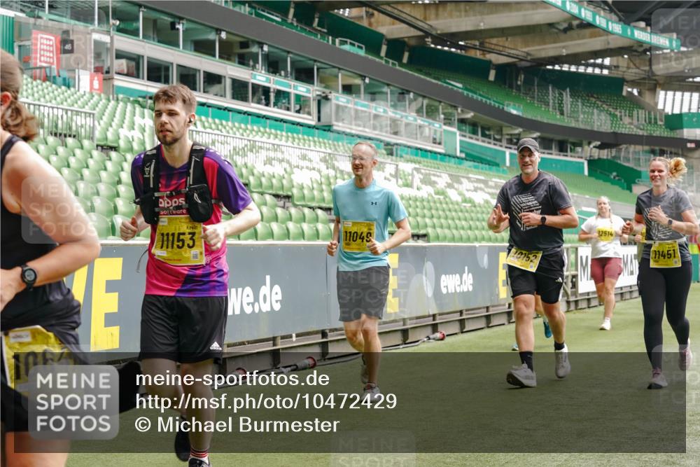 13.09.2026 - 21. swb-Marathon Bremen Michael Burmester http://msf.ph/oto/10472429 13.09.2026 10:37:26 Laufen im Stadion 10090, 10091, 10092, 10150, 10153, 10154, 10160, 10186, 10187, 10190, 10198, 10205, 10237, 10251, 10257, 10263, 10272, 10273, 10274, 10275, 10278, 10283, 10291, 10296, 10305, 10315, 10323, 10327, 10331, 10332, 10338, 10370, 10375, 10376, 10382, 10390, 10403, 10411, 10420, 10429, 10432, 10439, 10444, 10465, 10481, 10488, 10497, 10500, 10516, 10531, 10560, 10569, 10598, 10607, 10613, 10633, 10647, 10648, 10654, 10659, 10663, 10674, 10823 meine-sportfotos.de