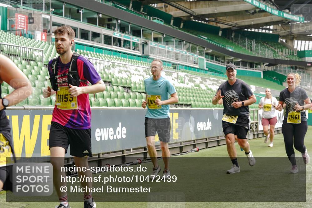 13.09.2026 - 21. swb-Marathon Bremen Michael Burmester http://msf.ph/oto/10472439 13.09.2026 10:37:26 Laufen im Stadion 10090, 10091, 10092, 10150, 10153, 10154, 10160, 10186, 10187, 10190, 10198, 10205, 10237, 10251, 10257, 10263, 10272, 10273, 10274, 10275, 10278, 10283, 10291, 10296, 10305, 10315, 10323, 10327, 10331, 10332, 10338, 10370, 10375, 10376, 10382, 10390, 10403, 10411, 10420, 10429, 10432, 10439, 10444, 10465, 10481, 10488, 10497, 10500, 10516, 10531, 10560, 10569, 10598, 10607, 10613, 10633, 10647, 10648, 10654, 10659, 10663, 10674, 10823 meine-sportfotos.de