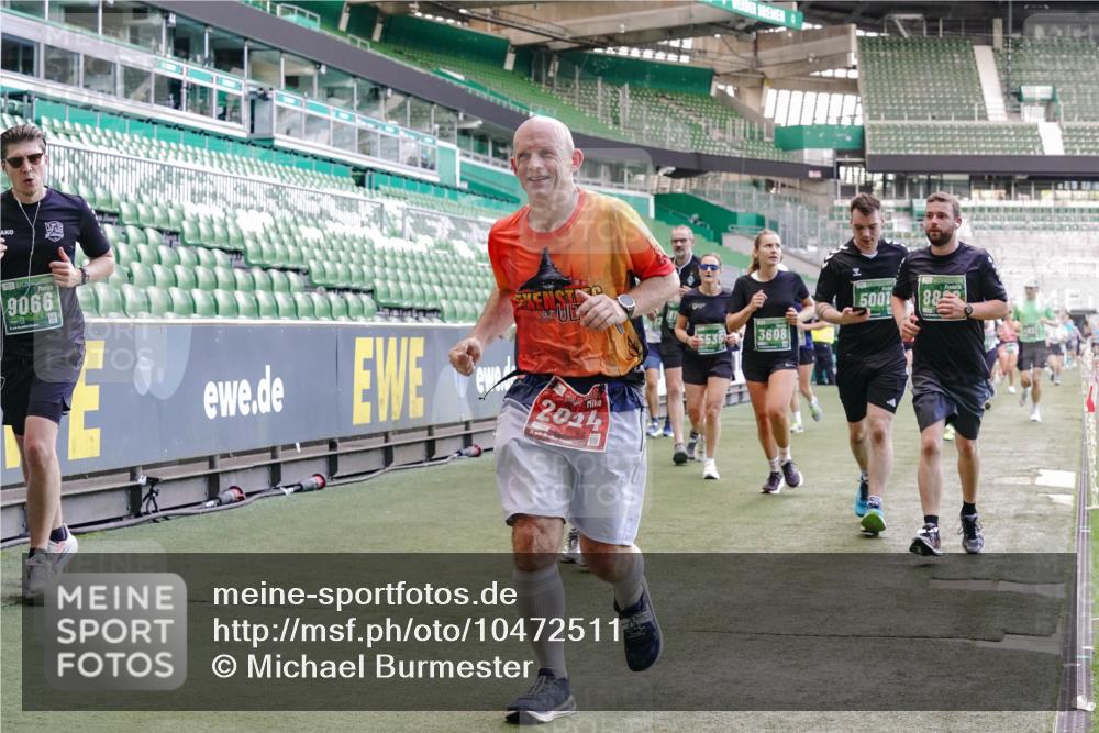 13.09.2026 - 21. swb-Marathon Bremen Michael Burmester http://msf.ph/oto/10472511 13.09.2026 13:15:10 Laufen im Stadion 143, 263, 266, 300, 414, 460, 598, 631, 653, 768, 956, 1008, 1047, 1392, 1408, 1573, 1818, 1819, 1874, 2013, 2024, 2035, 2218, 2233, 2235, 2314, 2359, 2385, 2386, 2412, 2457, 2466, 2468, 2484, 2494, 2521, 2540, 2564, 2667, 2690, 2691, 2693, 2737, 2760, 2783, 2829, 2838, 2859, 2861, 2865, 2874, 2887, 2958, 2978, 3001, 3075, 3111, 3157, 3165, 3185, 3209, 3237, 3265, 3304, 3355, 3378, 3382, 3405, 3428, 3486, 3512, 3653, 3661, 3670, 3680, 3829, 4034, 4080, 4306, 703 meine-sportfotos.de