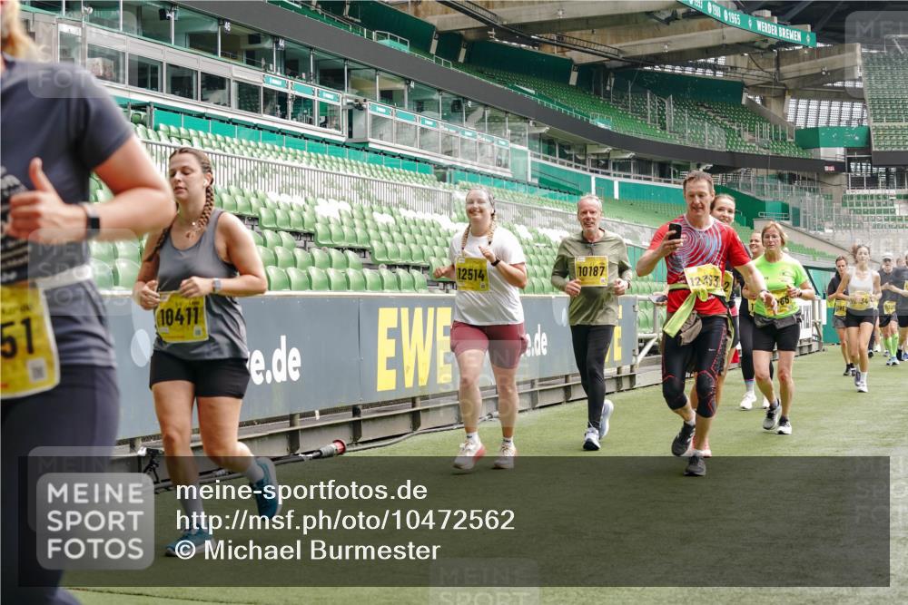 13.09.2026 - 21. swb-Marathon Bremen Michael Burmester http://msf.ph/oto/10472562 13.09.2026 10:37:30 Laufen im Stadion 10090, 10091, 10092, 10150, 10153, 10154, 10160, 10186, 10187, 10190, 10198, 10205, 10237, 10251, 10257, 10272, 10273, 10274, 10275, 10278, 10283, 10291, 10296, 10305, 10315, 10323, 10327, 10331, 10332, 10338, 10370, 10375, 10376, 10382, 10390, 10403, 10411, 10420, 10429, 10432, 10439, 10444, 10465, 10488, 10497, 10500, 10516, 10531, 10560, 10569, 10598, 10607, 10613, 10633, 10647, 10648, 10654, 10659, 10663, 10674, 10802, 10823 meine-sportfotos.de