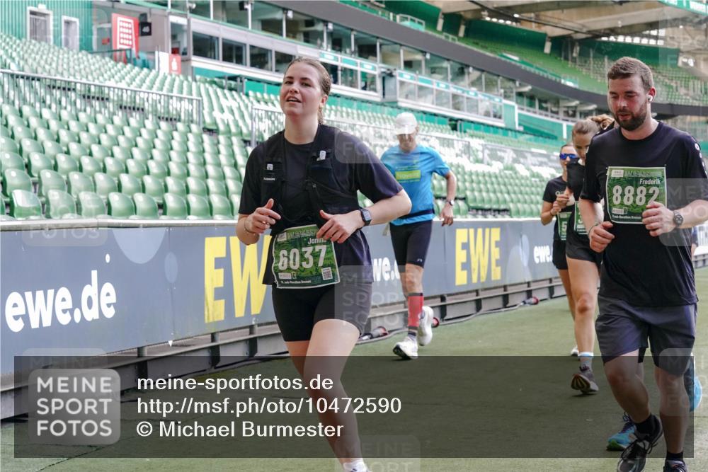 13.09.2026 - 21. swb-Marathon Bremen Michael Burmester http://msf.ph/oto/10472590 13.09.2026 13:15:12 Laufen im Stadion 143, 263, 266, 300, 414, 460, 598, 612, 631, 653, 768, 956, 1008, 1047, 1392, 1408, 1573, 1818, 1819, 1874, 2013, 2024, 2218, 2233, 2235, 2314, 2359, 2385, 2386, 2412, 2457, 2466, 2468, 2484, 2494, 2521, 2540, 2564, 2667, 2678, 2690, 2691, 2693, 2737, 2760, 2783, 2829, 2838, 2859, 2861, 2865, 2874, 2887, 2958, 2978, 3001, 3075, 3111, 3157, 3165, 3185, 3209, 3237, 3265, 3304, 3355, 3378, 3382, 3405, 3428, 3486, 3512, 3653, 3661, 3670, 3680, 3829, 4034, 4080, 4306, 703 meine-sportfotos.de