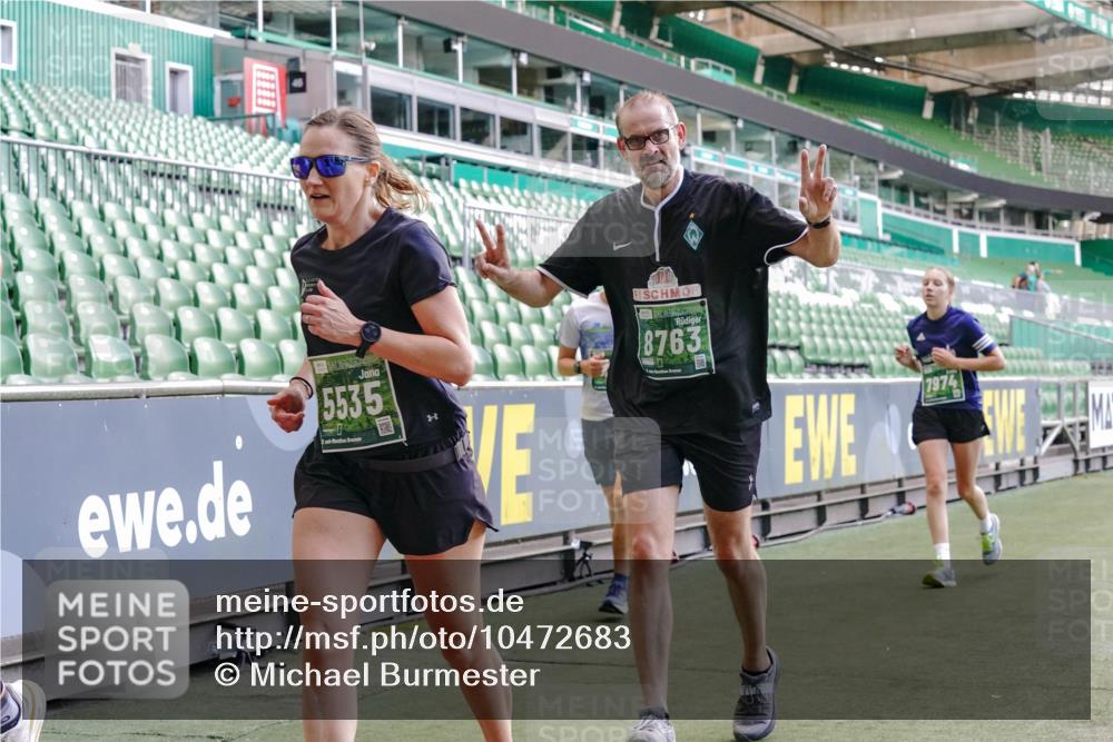 13.09.2026 - 21. swb-Marathon Bremen Michael Burmester http://msf.ph/oto/10472683 13.09.2026 13:15:15 Laufen im Stadion 143, 263, 266, 300, 414, 460, 598, 612, 631, 653, 768, 956, 1008, 1047, 1392, 1408, 1573, 1818, 1819, 1874, 2013, 2024, 2218, 2233, 2235, 2314, 2359, 2385, 2386, 2412, 2466, 2468, 2484, 2494, 2521, 2540, 2564, 2667, 2678, 2690, 2691, 2737, 2760, 2783, 2829, 2838, 2859, 2861, 2865, 2874, 2887, 2958, 2978, 3001, 3075, 3157, 3165, 3185, 3237, 3265, 3355, 3378, 3382, 3405, 3428, 3486, 3512, 3653, 3661, 3670, 3680, 3829, 4034, 4080, 4306, 703 meine-sportfotos.de