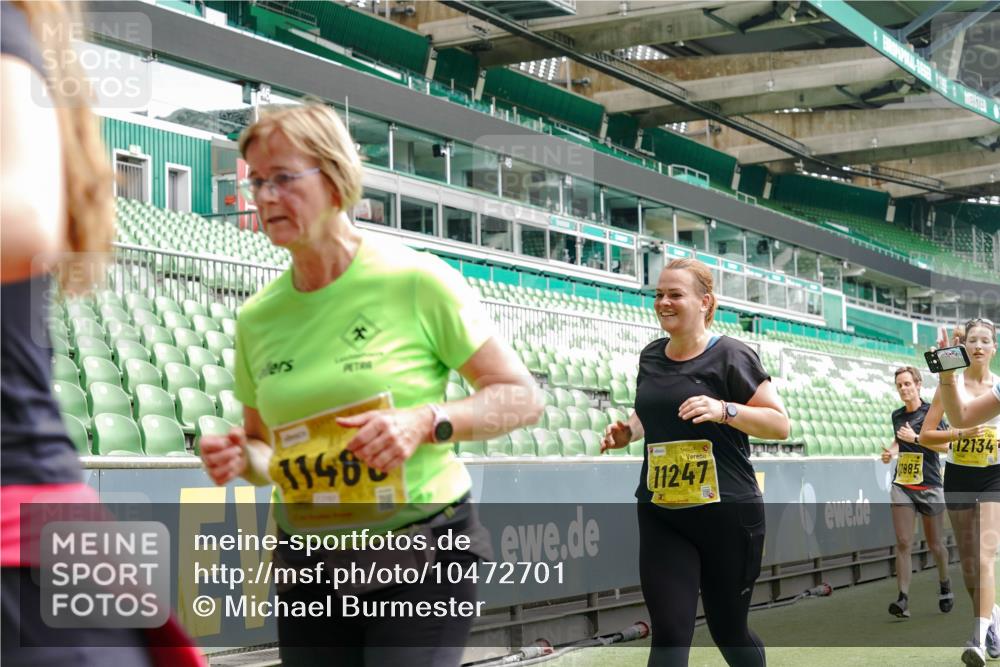 13.09.2026 - 21. swb-Marathon Bremen Michael Burmester http://msf.ph/oto/10472701 13.09.2026 10:37:34 Laufen im Stadion 10090, 10091, 10092, 10150, 10153, 10154, 10160, 10186, 10187, 10190, 10198, 10205, 10237, 10251, 10257, 10272, 10273, 10274, 10275, 10278, 10283, 10291, 10296, 10305, 10315, 10323, 10327, 10331, 10332, 10338, 10370, 10375, 10376, 10382, 10390, 10403, 10411, 10420, 10429, 10432, 10444, 10465, 10488, 10497, 10500, 10516, 10531, 10560, 10569, 10598, 10607, 10613, 10633, 10647, 10648, 10654, 10659, 10663, 10674, 10695, 10802, 10823 meine-sportfotos.de