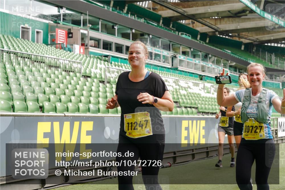 13.09.2026 - 21. swb-Marathon Bremen Michael Burmester http://msf.ph/oto/10472726 13.09.2026 10:37:35 Laufen im Stadion 10090, 10091, 10092, 10150, 10153, 10154, 10160, 10186, 10190, 10198, 10205, 10237, 10251, 10257, 10272, 10273, 10274, 10275, 10278, 10283, 10291, 10296, 10305, 10315, 10323, 10327, 10331, 10332, 10338, 10370, 10375, 10376, 10382, 10390, 10403, 10411, 10420, 10429, 10432, 10444, 10465, 10488, 10497, 10500, 10516, 10531, 10560, 10569, 10598, 10607, 10613, 10633, 10647, 10648, 10654, 10659, 10663, 10674, 10695, 10802, 10823 meine-sportfotos.de